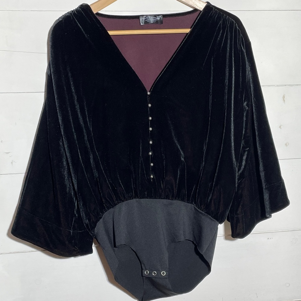 ZARA Deep Plum Velvet Bodysuit with Pearl Buttons and Bell Sleeves SMALL